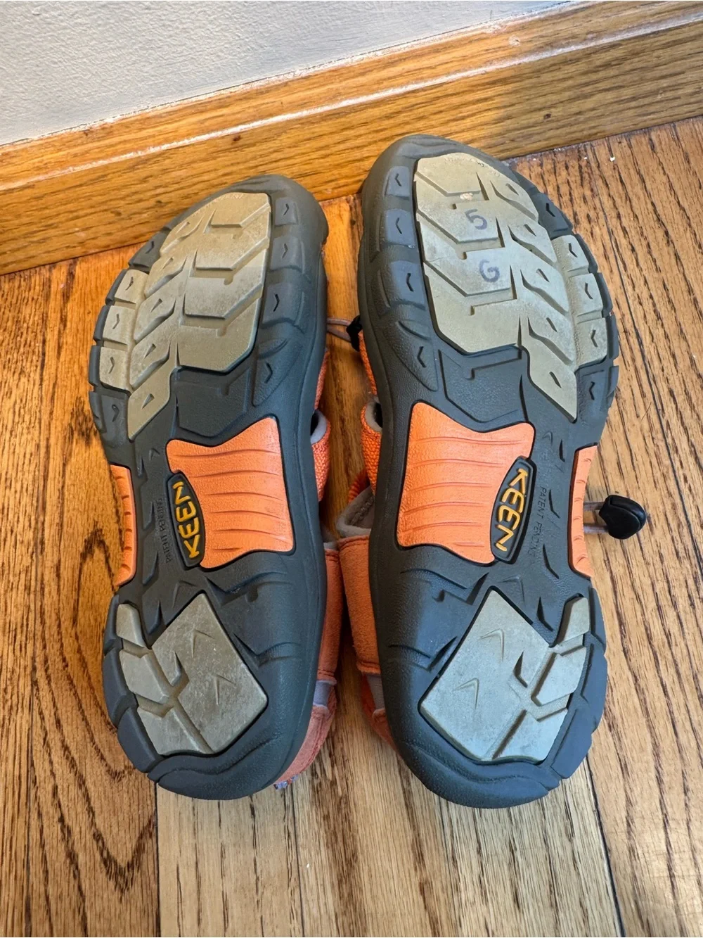 Keen Kids Orange and Gray Closed-Toe Sandals Size 6 Outdoors Waterproof